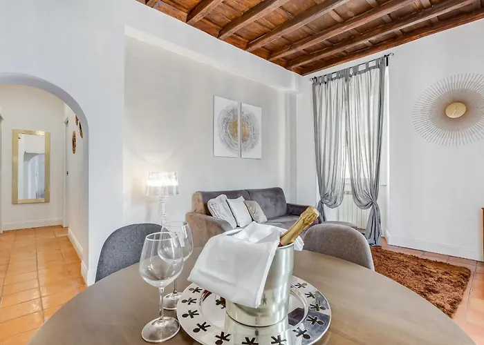 Campo Dei Fiori Royal Orchid Apartment