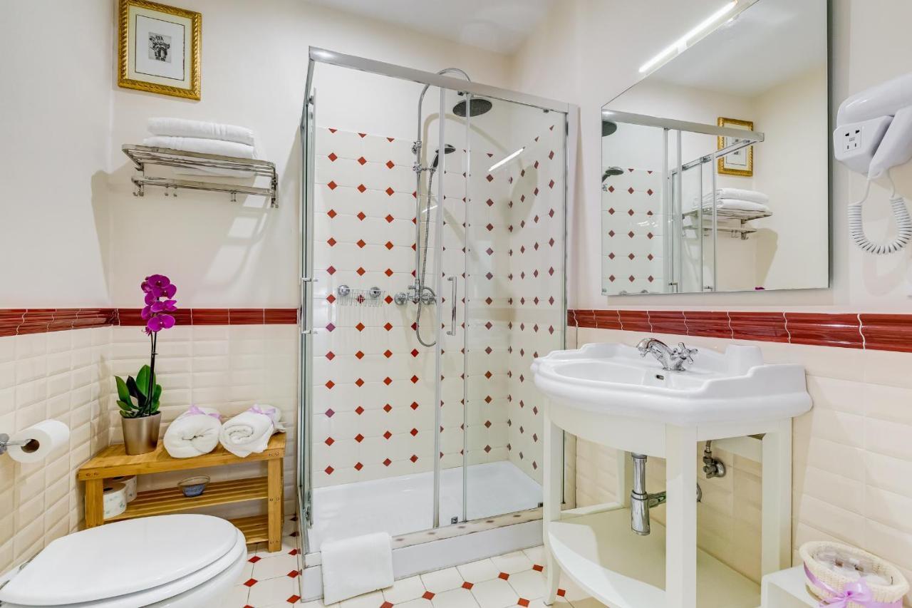 Campo Dei Fiori Royal Orchid Apartment *